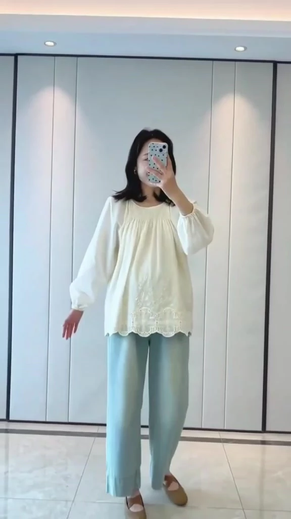 Fashionable Women Loose Korean Style Solid Color Long Sleeved Design Embroidered Lace Shirt Spring Autumn Loose Top