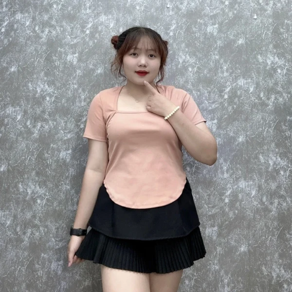 Women s Bigsize T shirt with square neck style made of strong stretchy