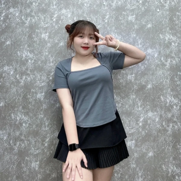 Women s Bigsize T shirt with square neck style made of strong stretchy