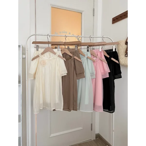 Lady silk chiffon off the shoulder blouse set with halter neck with 2 layer flared skirt detachable flower brooch women outfit